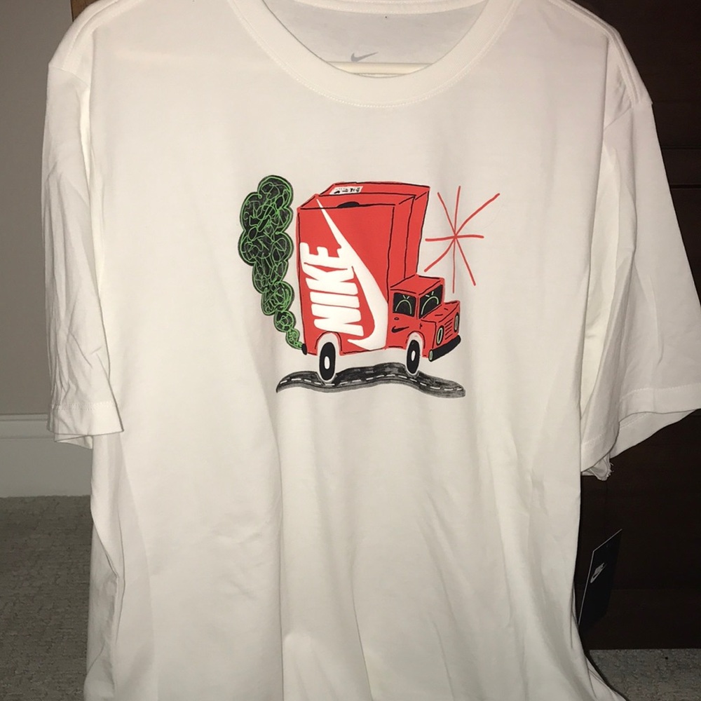 Brand New Nike T